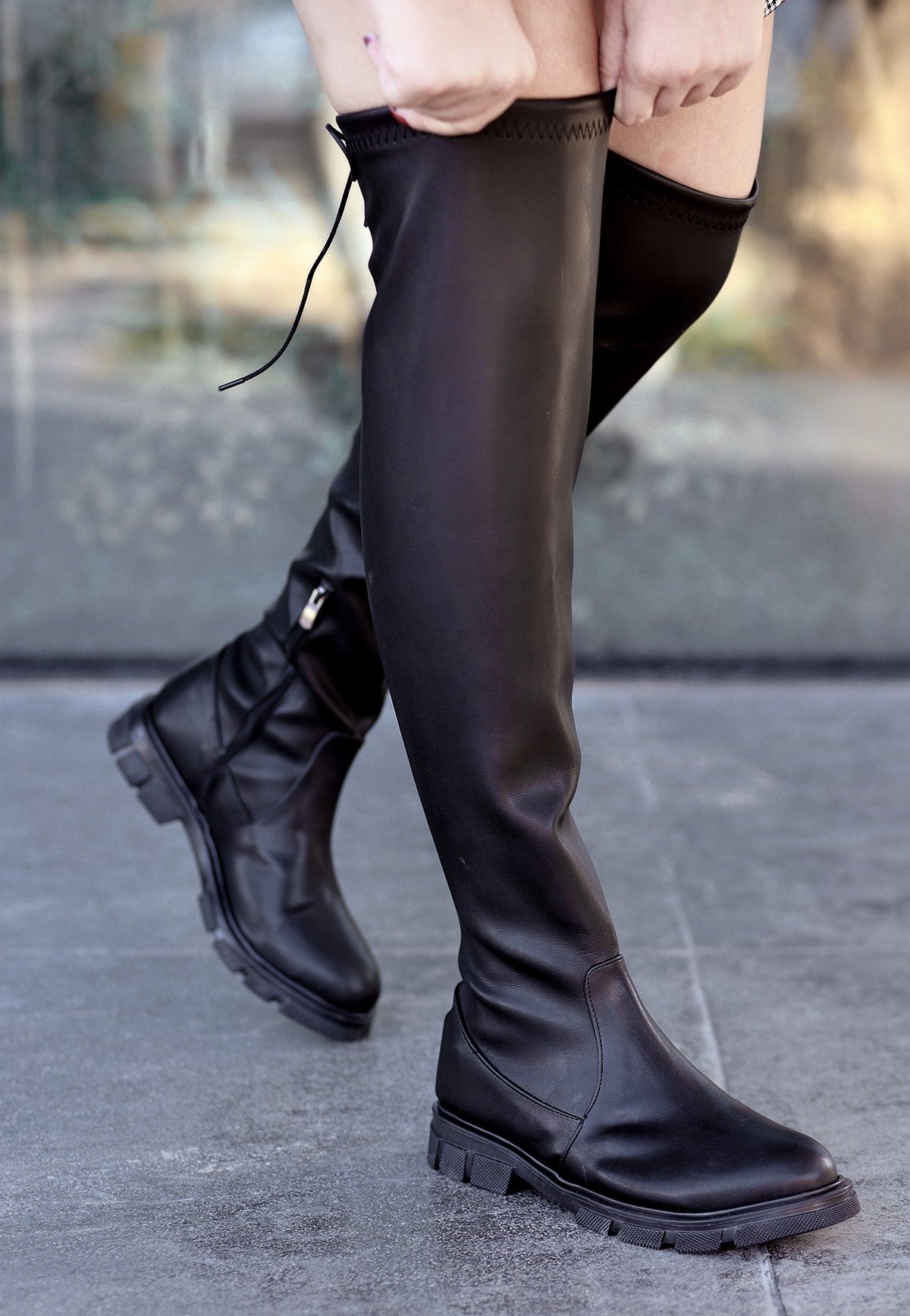 Iyan Siyah Cilt Çorap Çizme