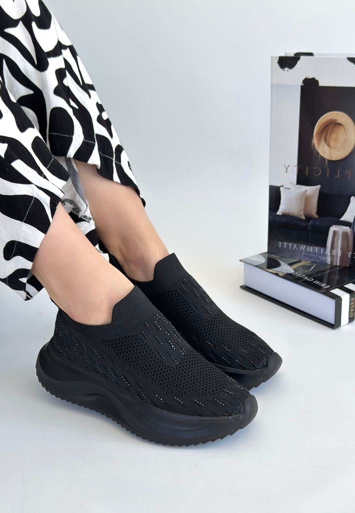 Soord Siyah Triko Boncuk İşlemeli Spor Ayakkabı