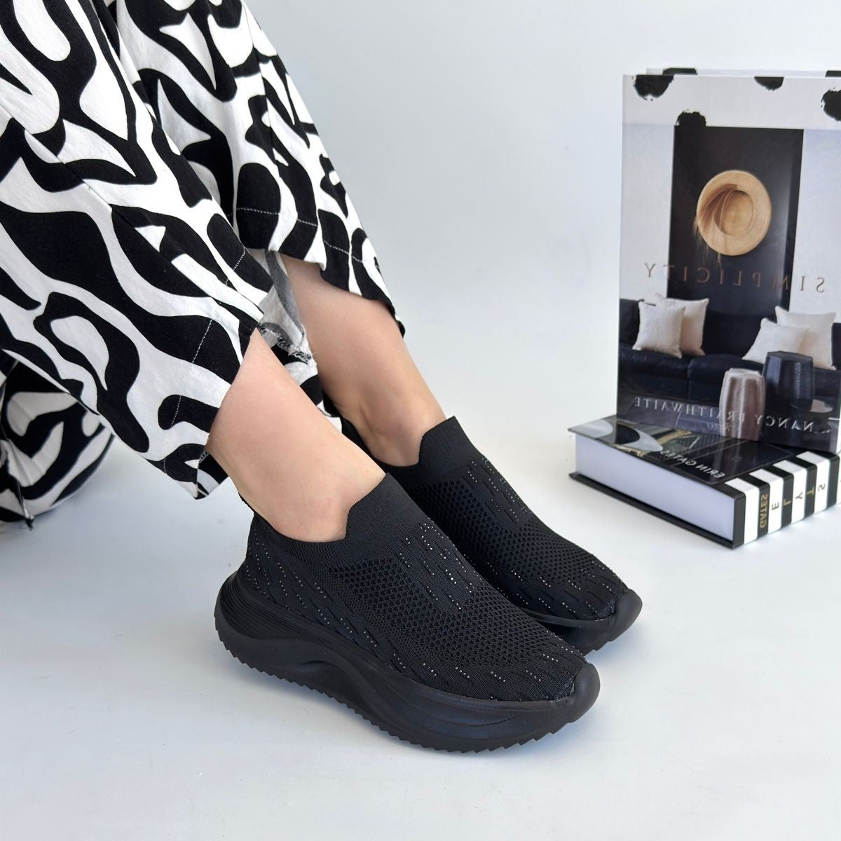 Soord Siyah Triko Boncuk İşlemeli Spor Ayakkabı