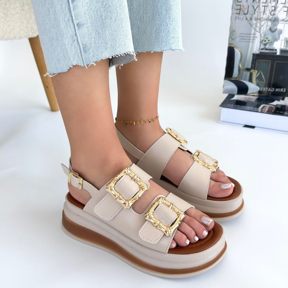 Stan Bej Cilt Sandalet