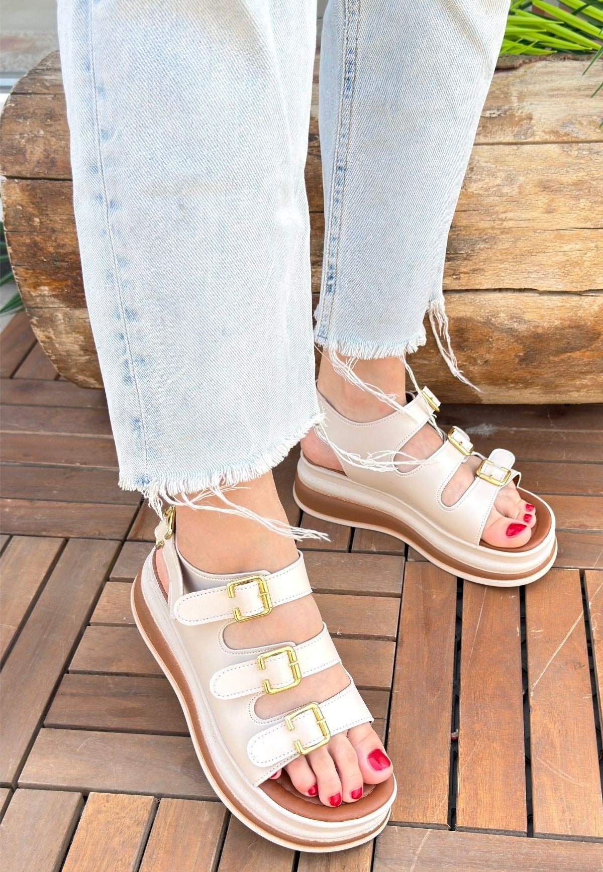 Jatay Bej Cilt Sandalet