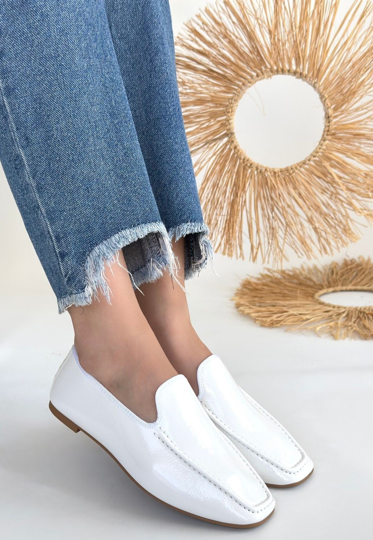 Betra Beyaz Rugan Babet Ayakkabı