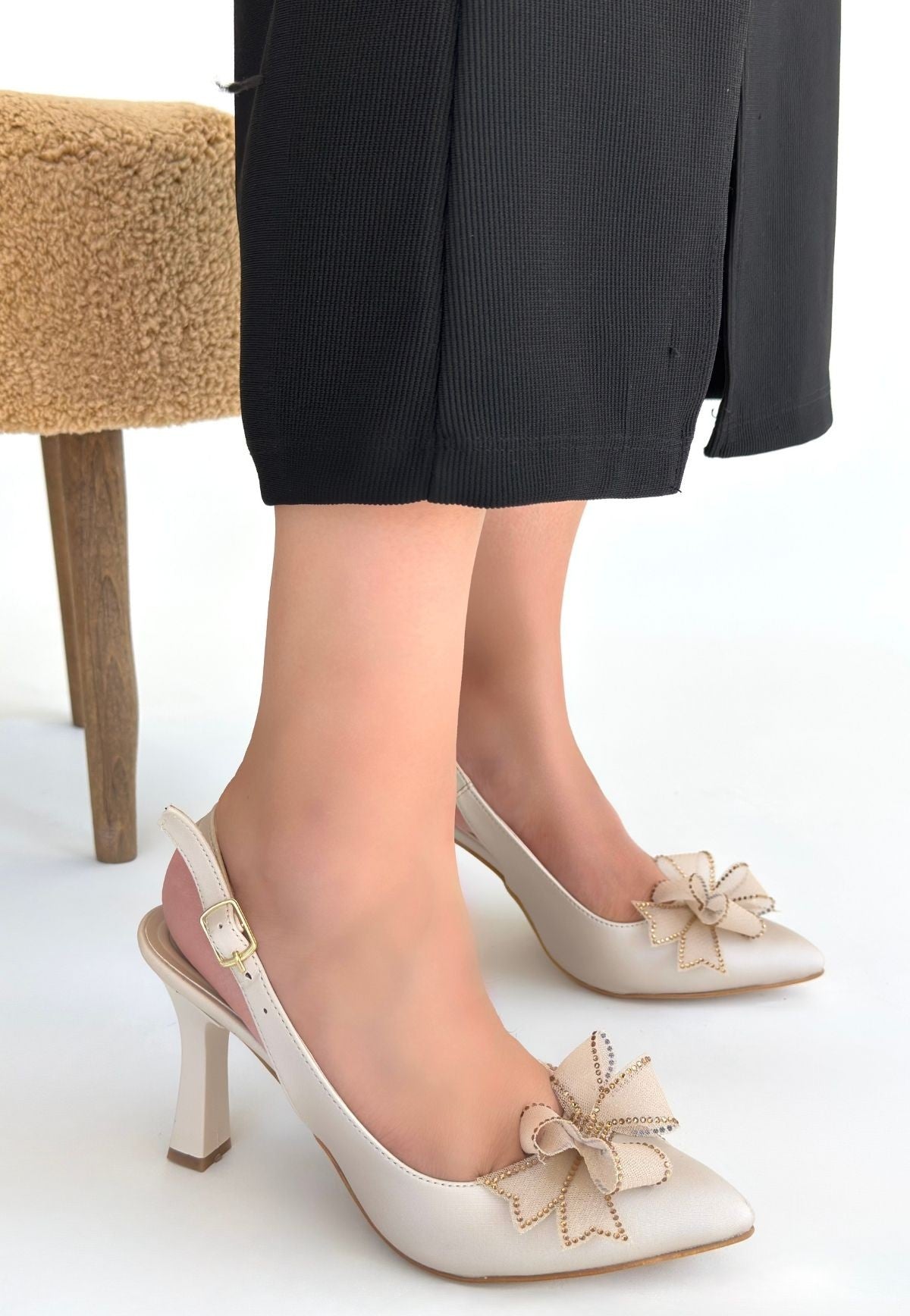 Mewi Bej Saten Topuklu Ayakkabı