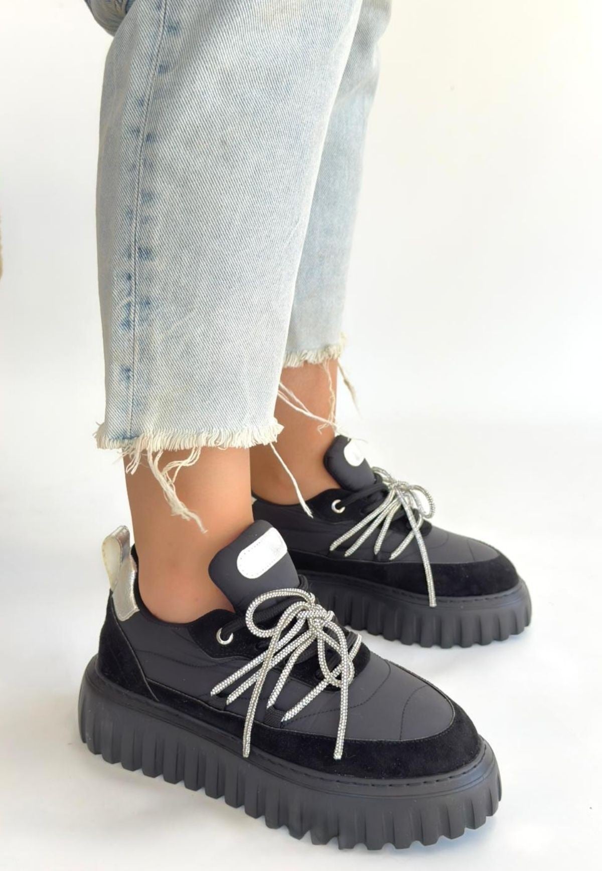 Lemda Siyah Süet Bağcıklı Spor Ayakkabı