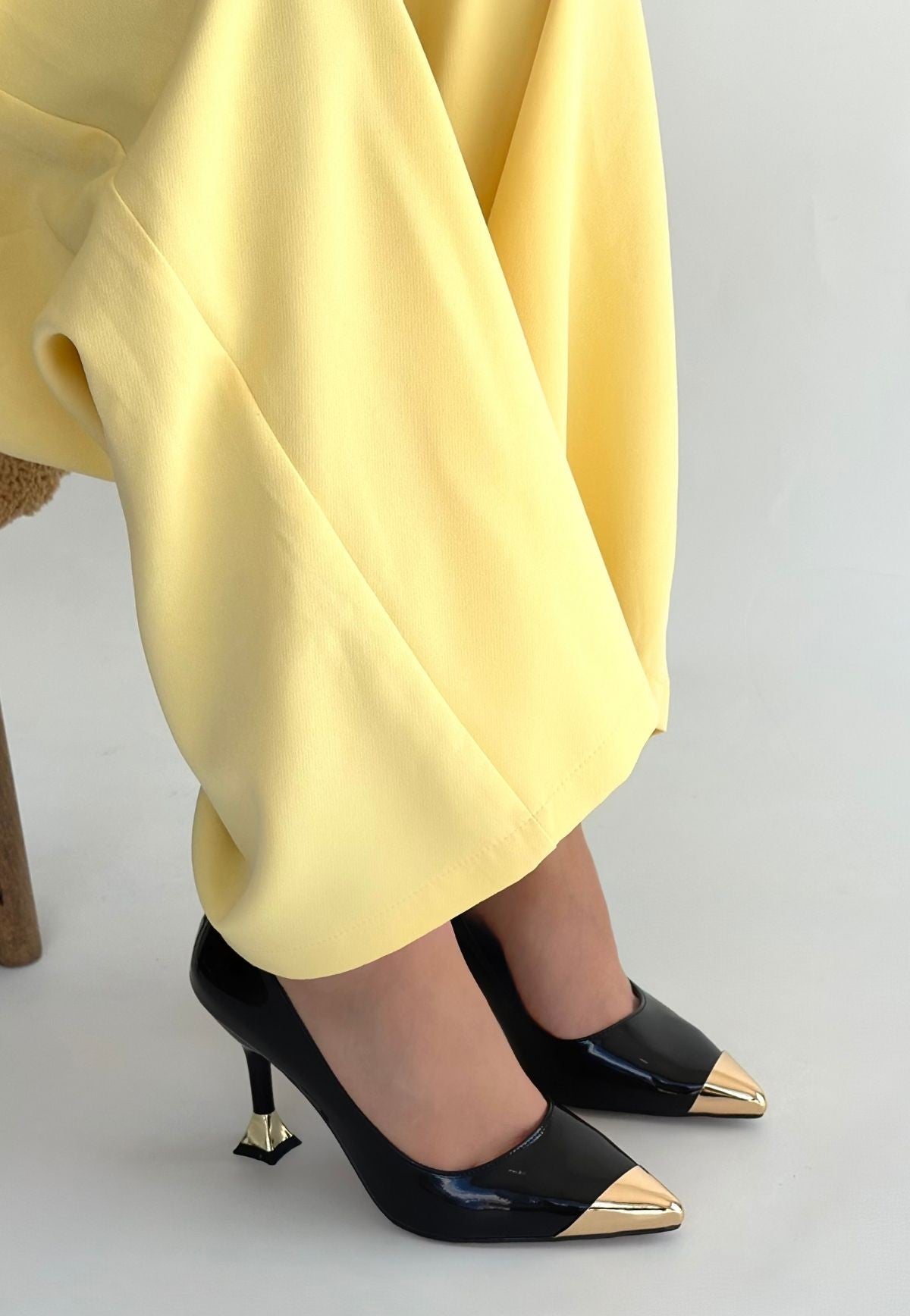 Artem Siyah Rugan Topuklu Ayakkabı